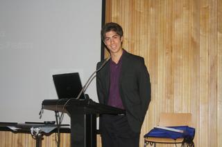 Graduación del programa “Scholars in Residence” 11-12. Nelson G. Schwarz presentando su proyecto